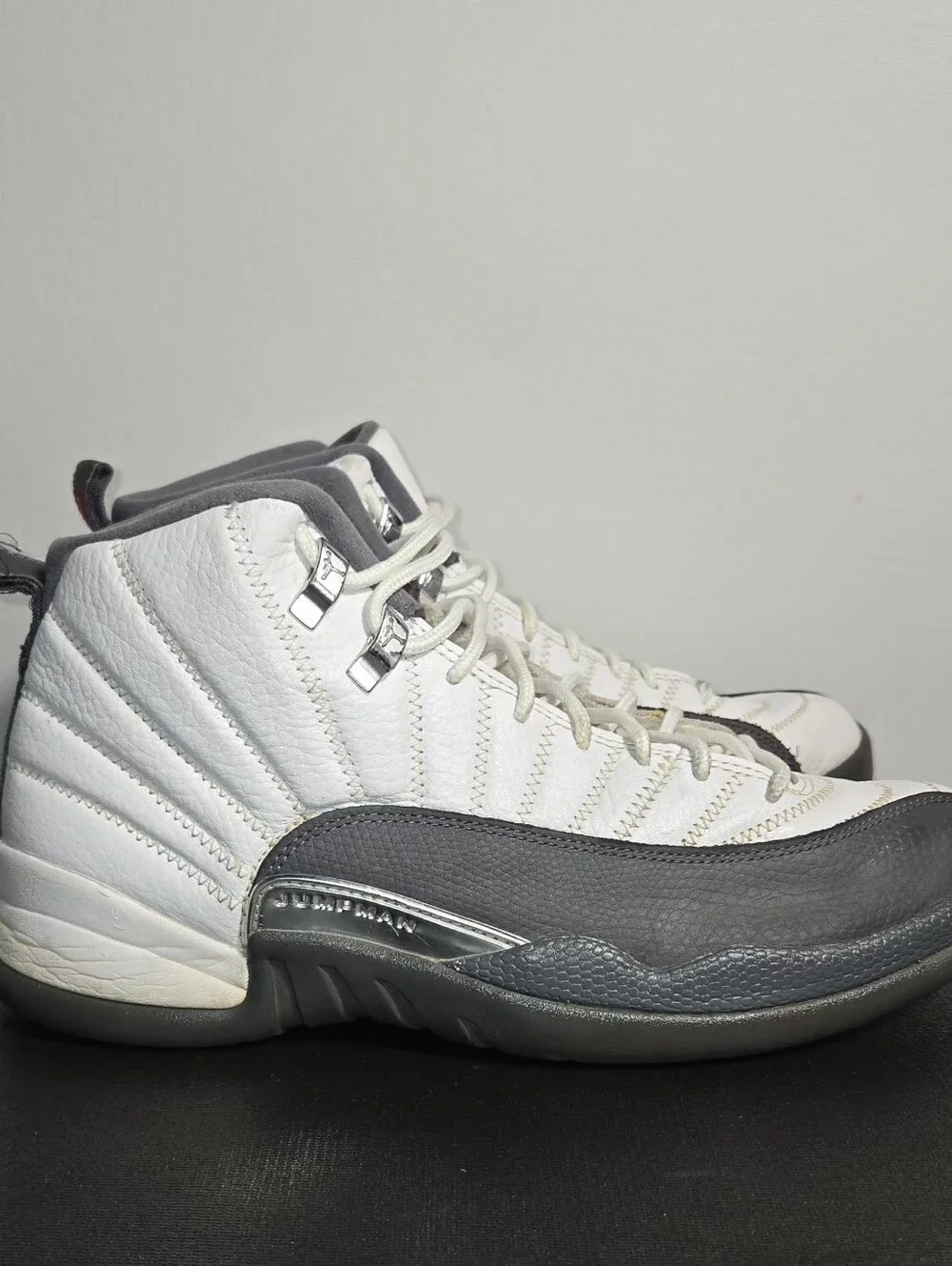 Air Jordan 12 Retro Dark Grey 130690-160 White Grey Flint Size 9